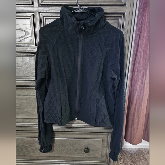 Lululemon jacket - Picture 12 of 12